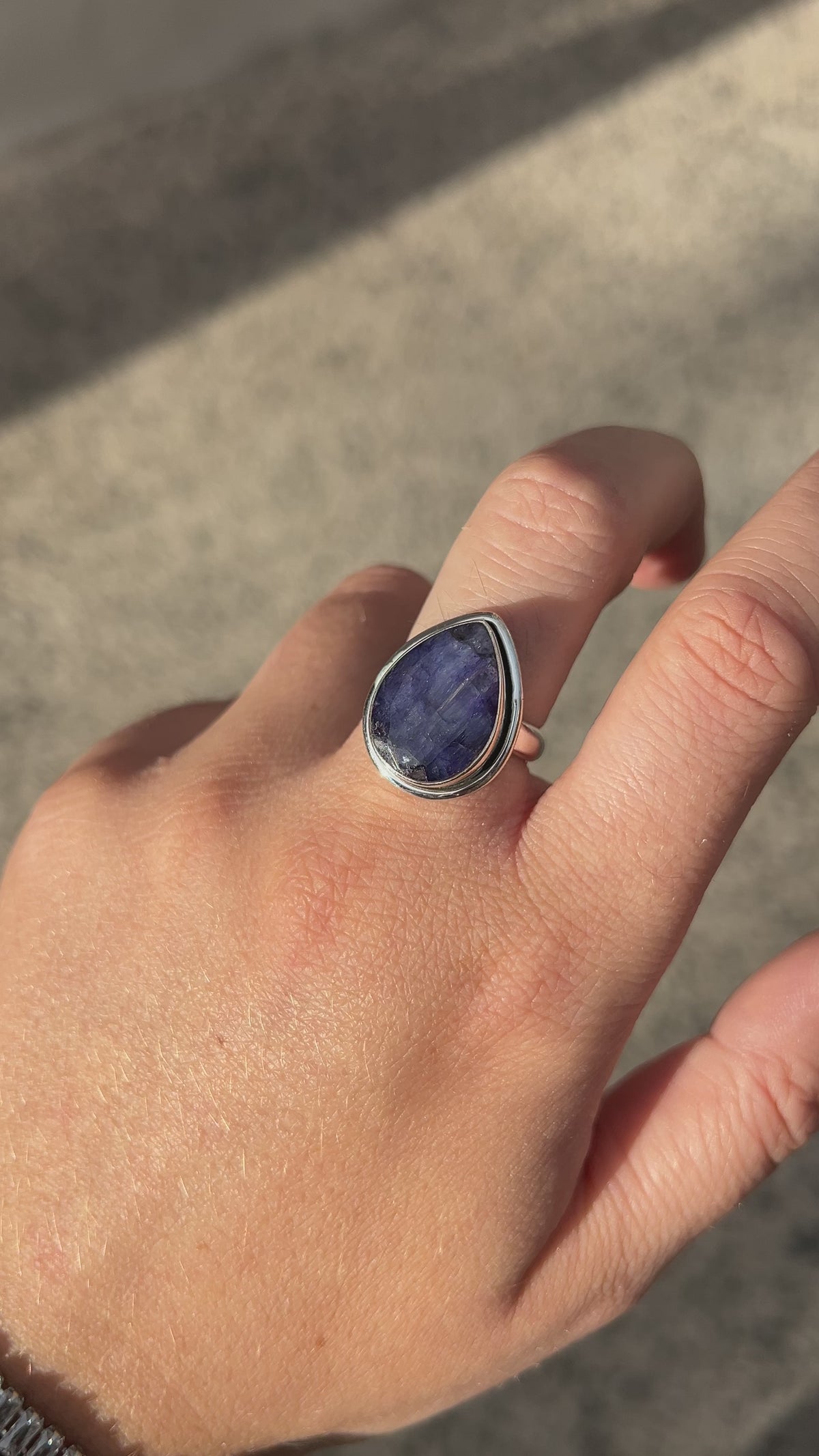 Bague Lapis-Lazuli Goutte réglable en argent 925 avec pierre naturelle bleue

