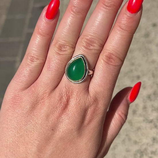 Bague pierre verte goutte élégante argent 925