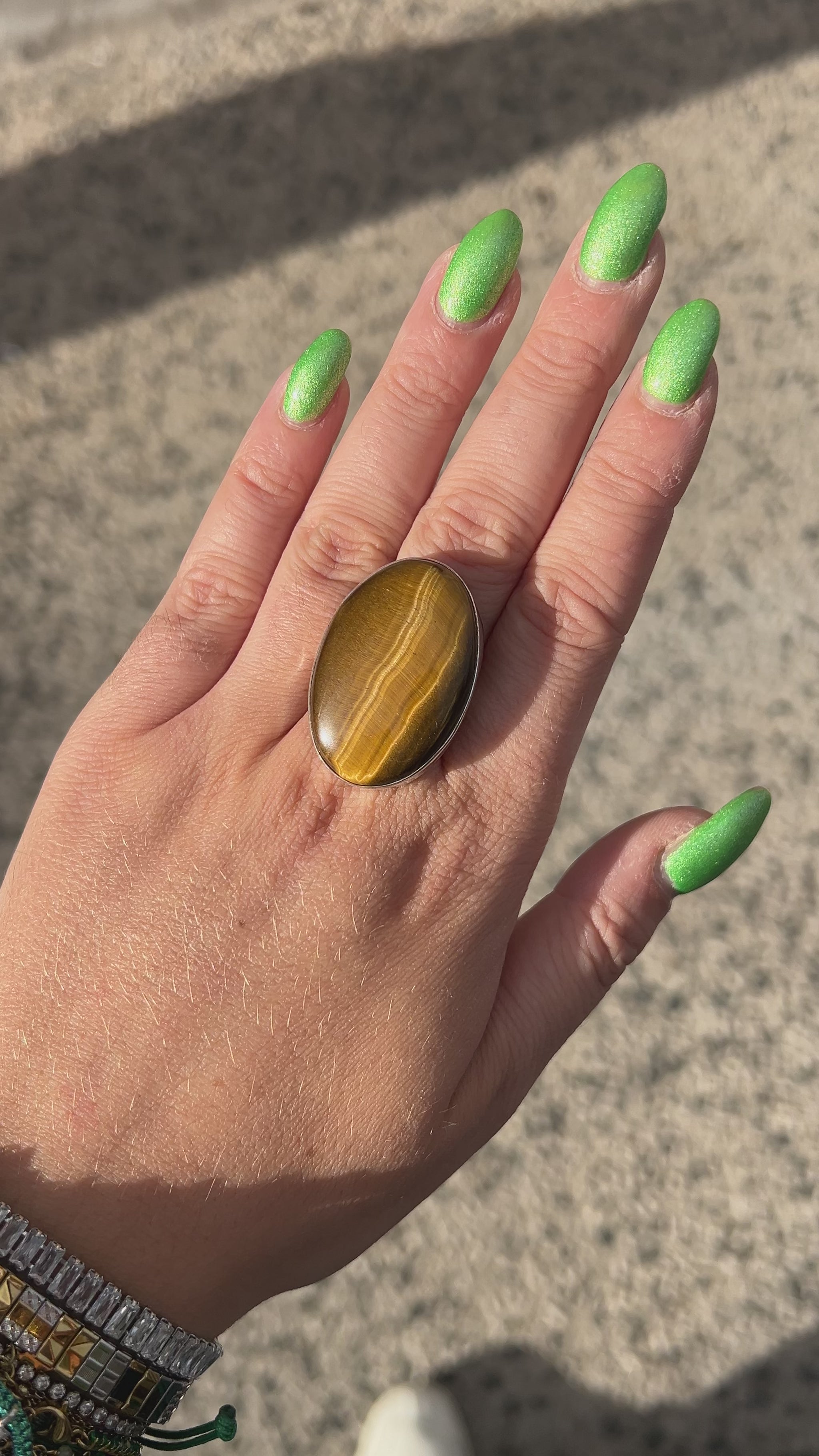 Bague Œil de Tigre Ovale M réglable en argent 925 avec pierre naturelle
