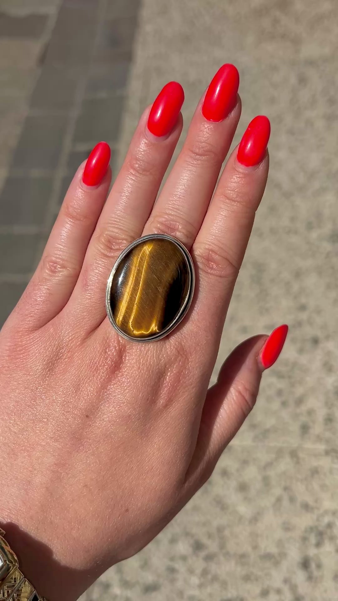 Grande bague œil de tigre brillante argent 925