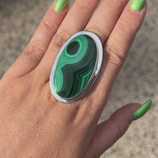 Bague Malachite Ovale XL réglable en argent 925 avec grande pierre naturelle verte

