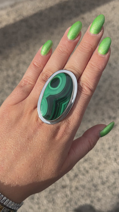 Bague Malachite Ovale XL réglable en argent 925 avec grande pierre naturelle verte
