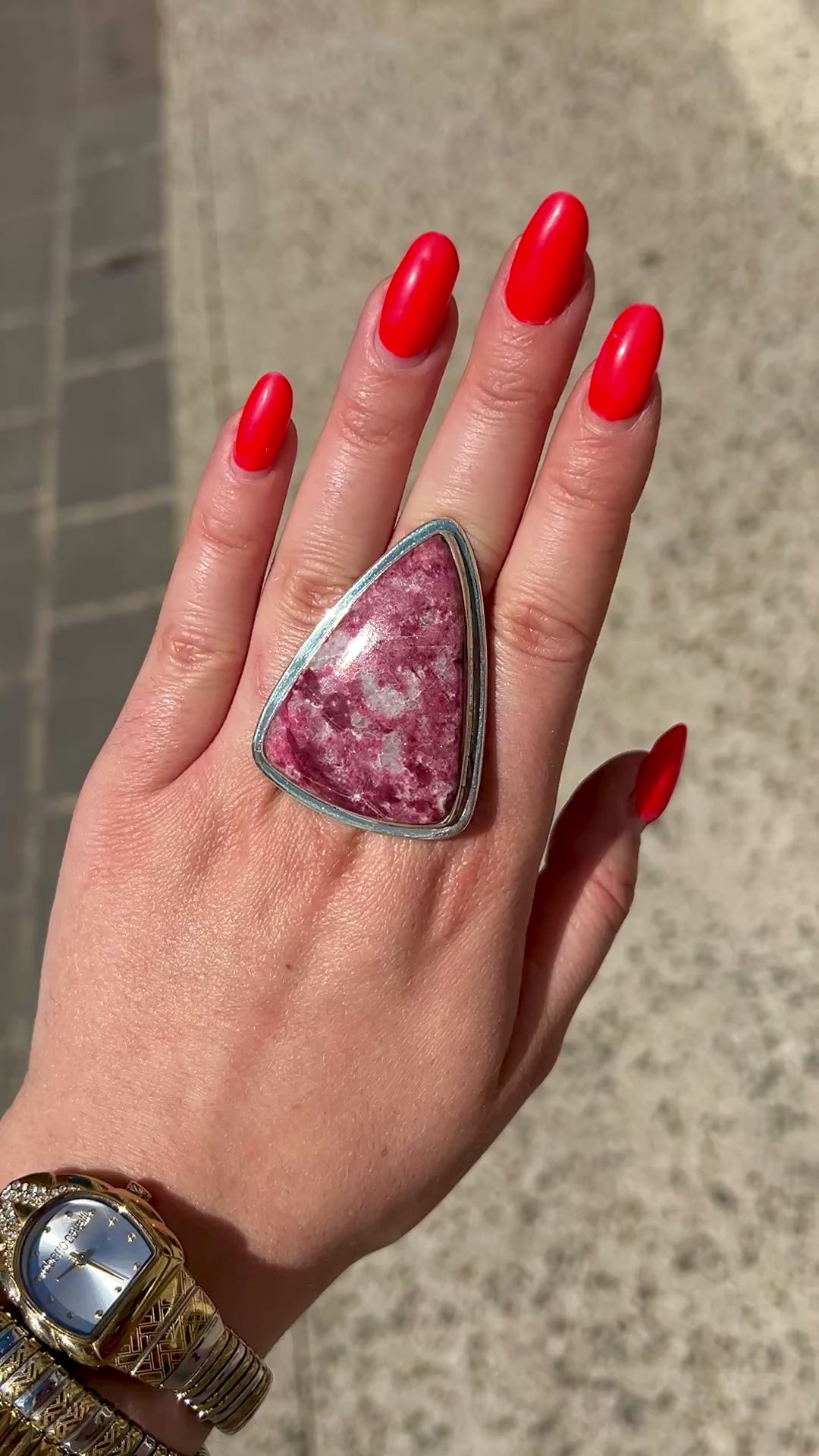 Bague pierre rhodonite rose intense femme