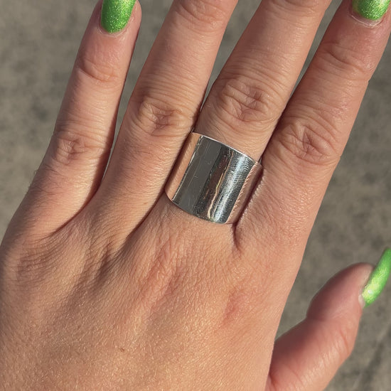 Bague Tribu 9 réglable en argent 925 large et lisse – Divinity Sète
