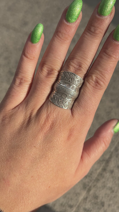 Bague Tribu 12 réglable en argent 925 motifs ethniques – Divinity Sète
