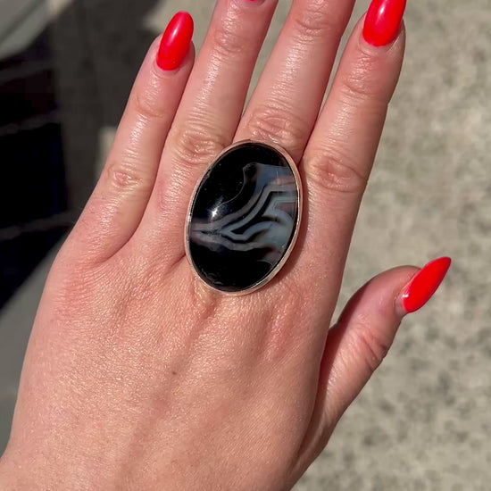 Bague ovale pierre noire graphique argent 925