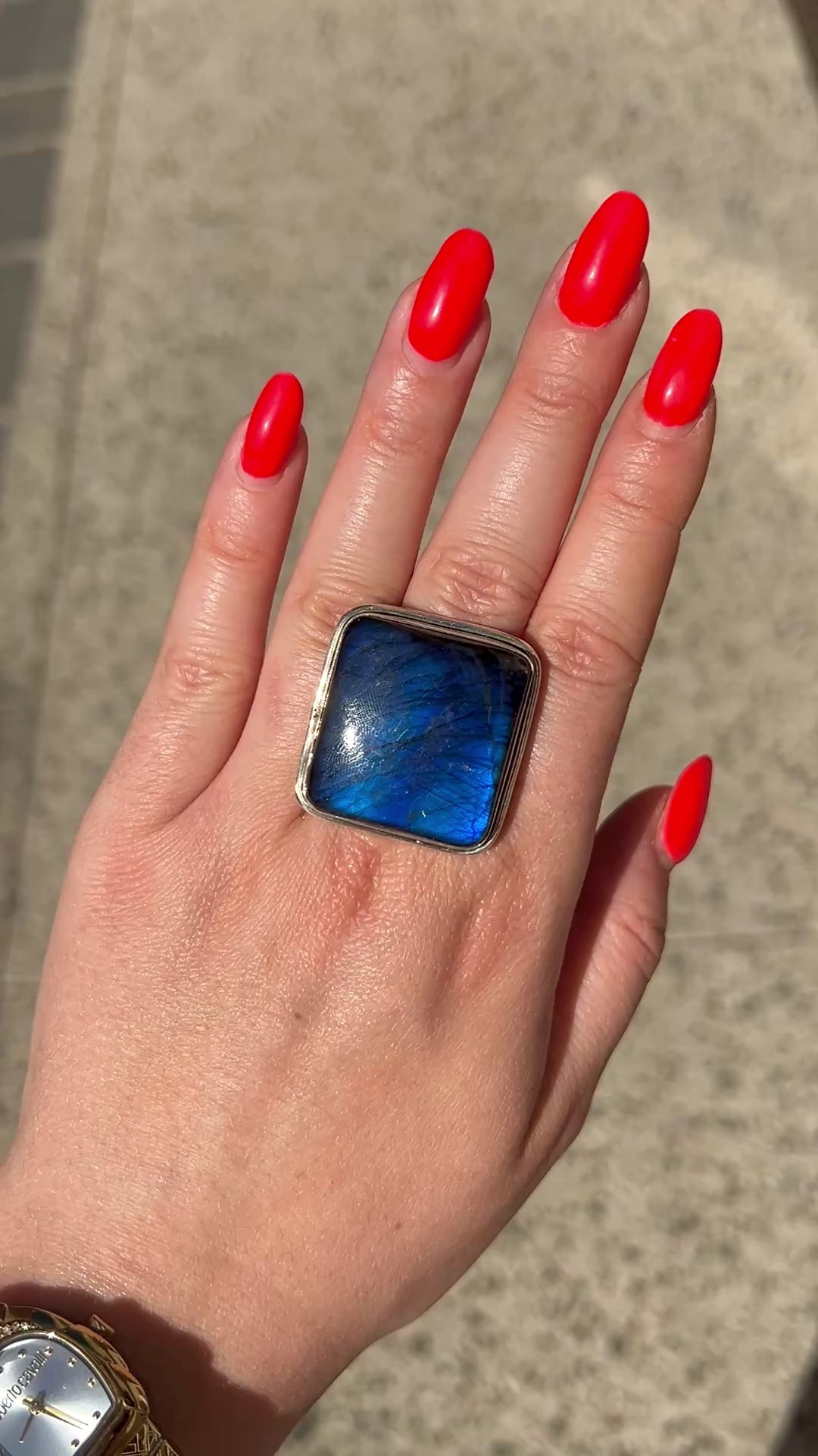 Bague pierre labradorite reflets bleus carrée