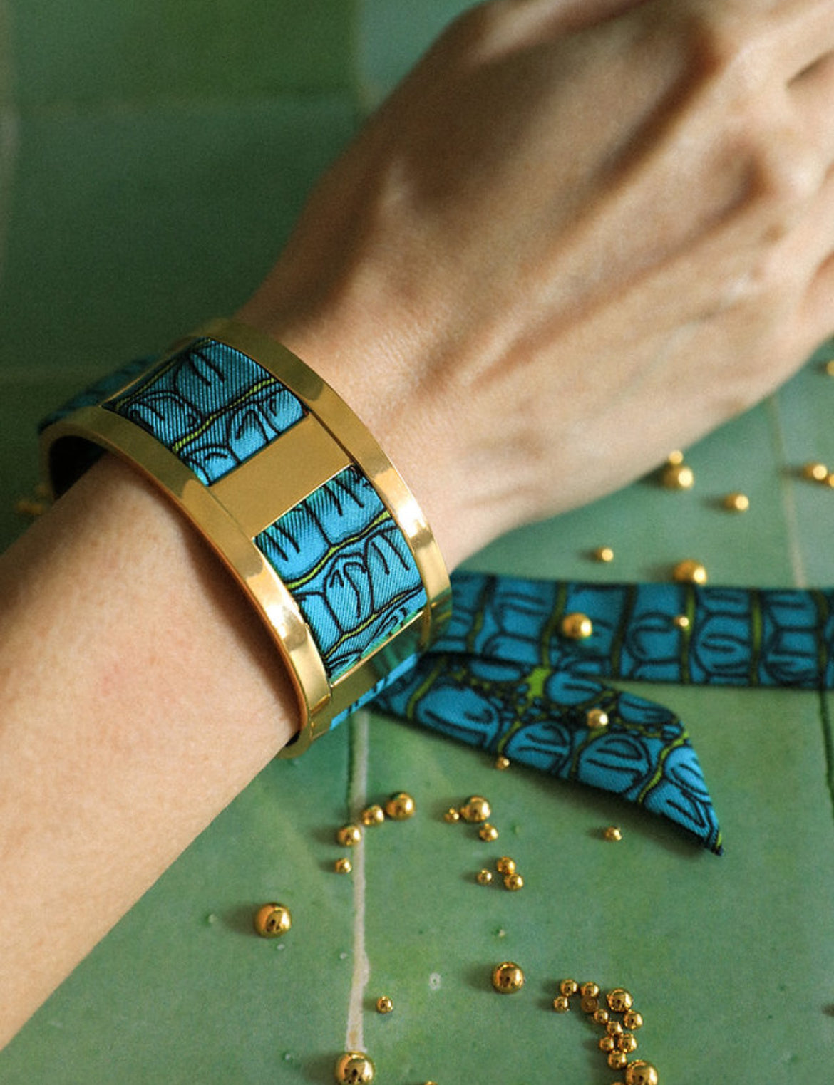 ruban-2cm-crocobleu-annee-divinity-sete