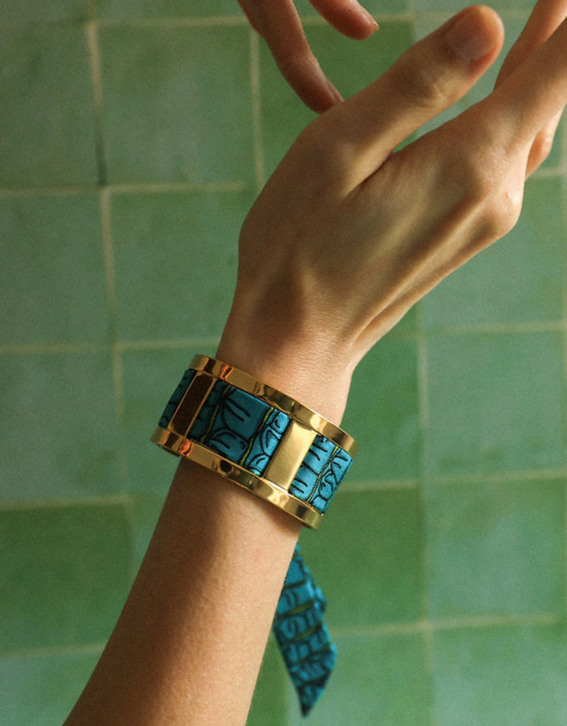 ruban-2cm-crocobleu-annee-divinity-sete