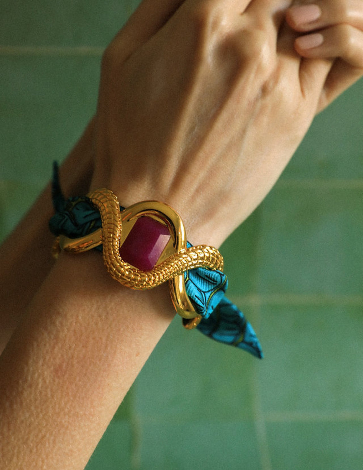 ruban-4cm-crocobleu-annee-divinity-sete