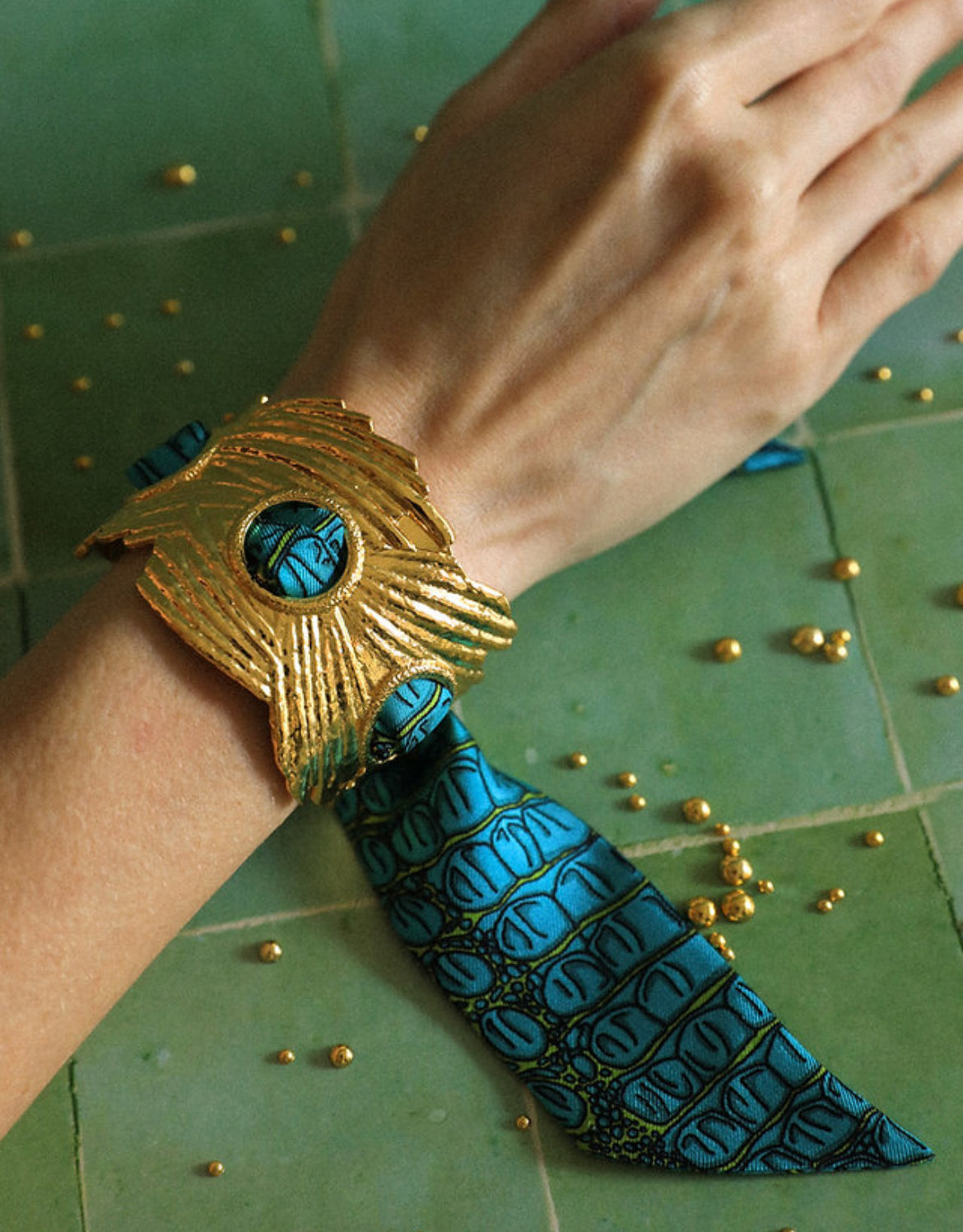ruban-4cm-crocobleu-annee-divinity-sete