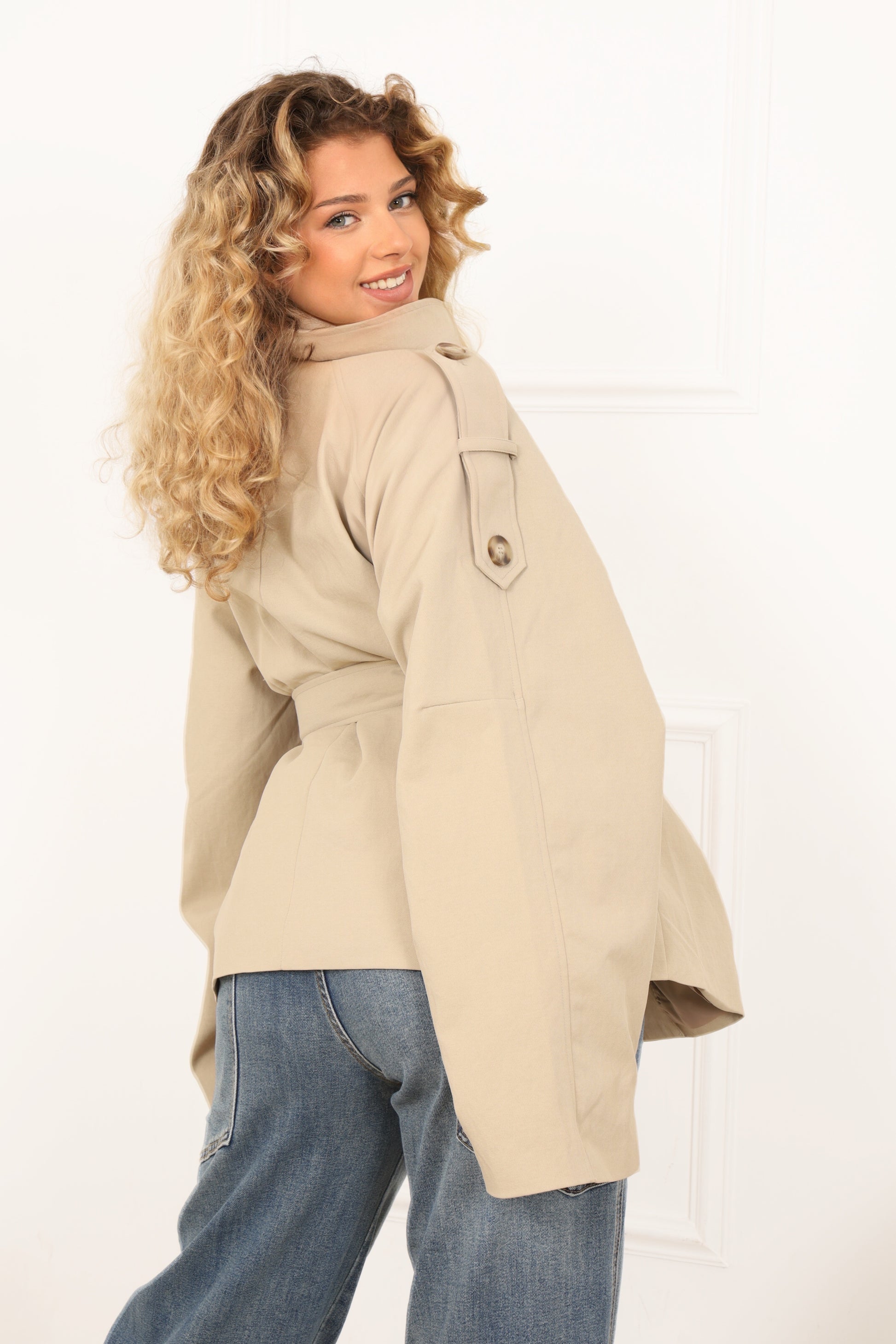 Veste femme beige vue de dos